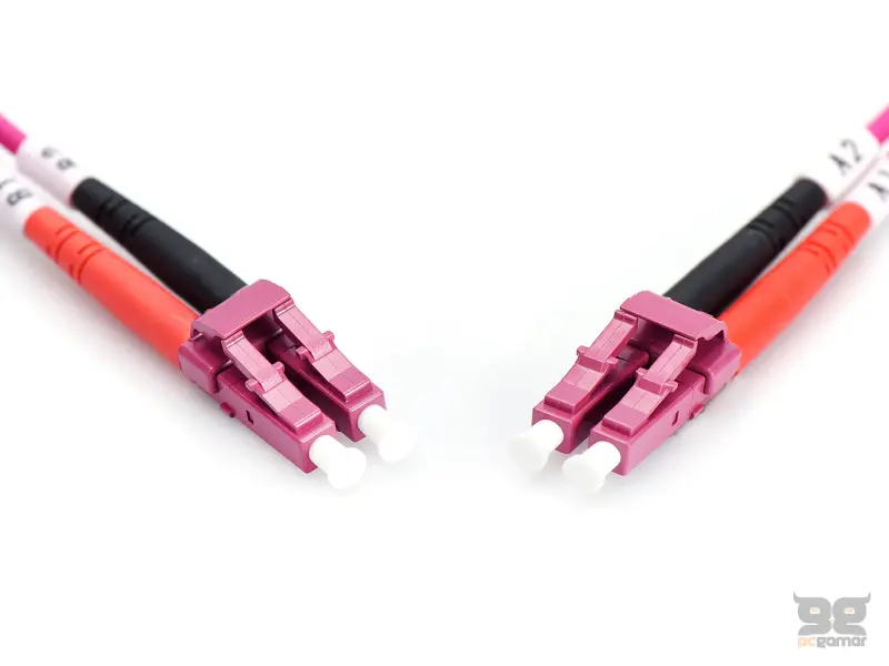 Digitus Opticki patch kabl, multimode, duplex, 3 m, OM4, LC/LC, ljubicast