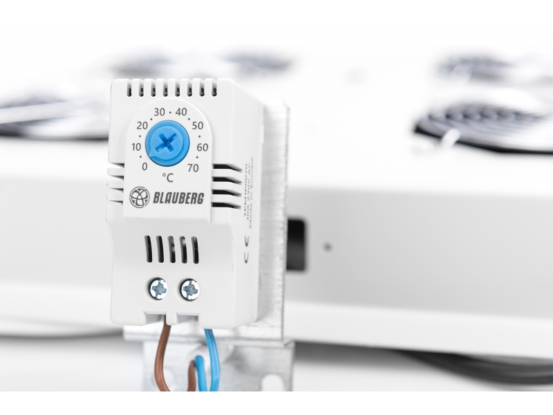 Digitus Roof ventilator unit, Unique network and Dynamic Basic 4 fans, thermostat, switch, grey (RAL 7035)