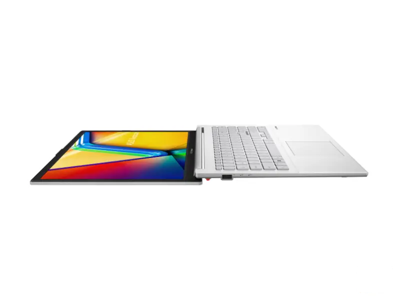 ASUS Vivobook Go 15 E1504FA-BQ2726 (15.6 inča FHD, Ryzen 3 7320U, 16GB, SSD 512GB)