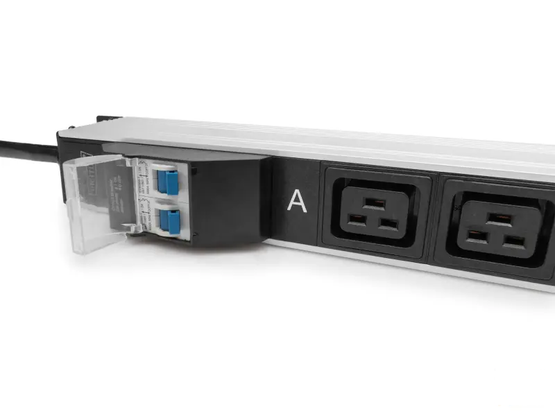 Digitus BASIC PDU, Vertical, 32A, 24 x C13, 4 x C19