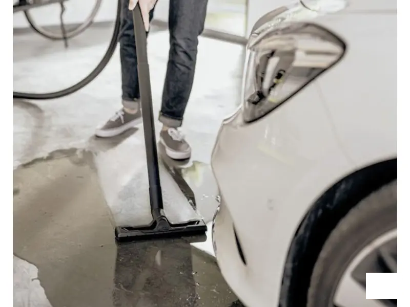 KARCHER WD 4 (V-20-5-22) Usisivač za suvo i mokro usisavanje sa izduvavanjem (1.628-209.0) 